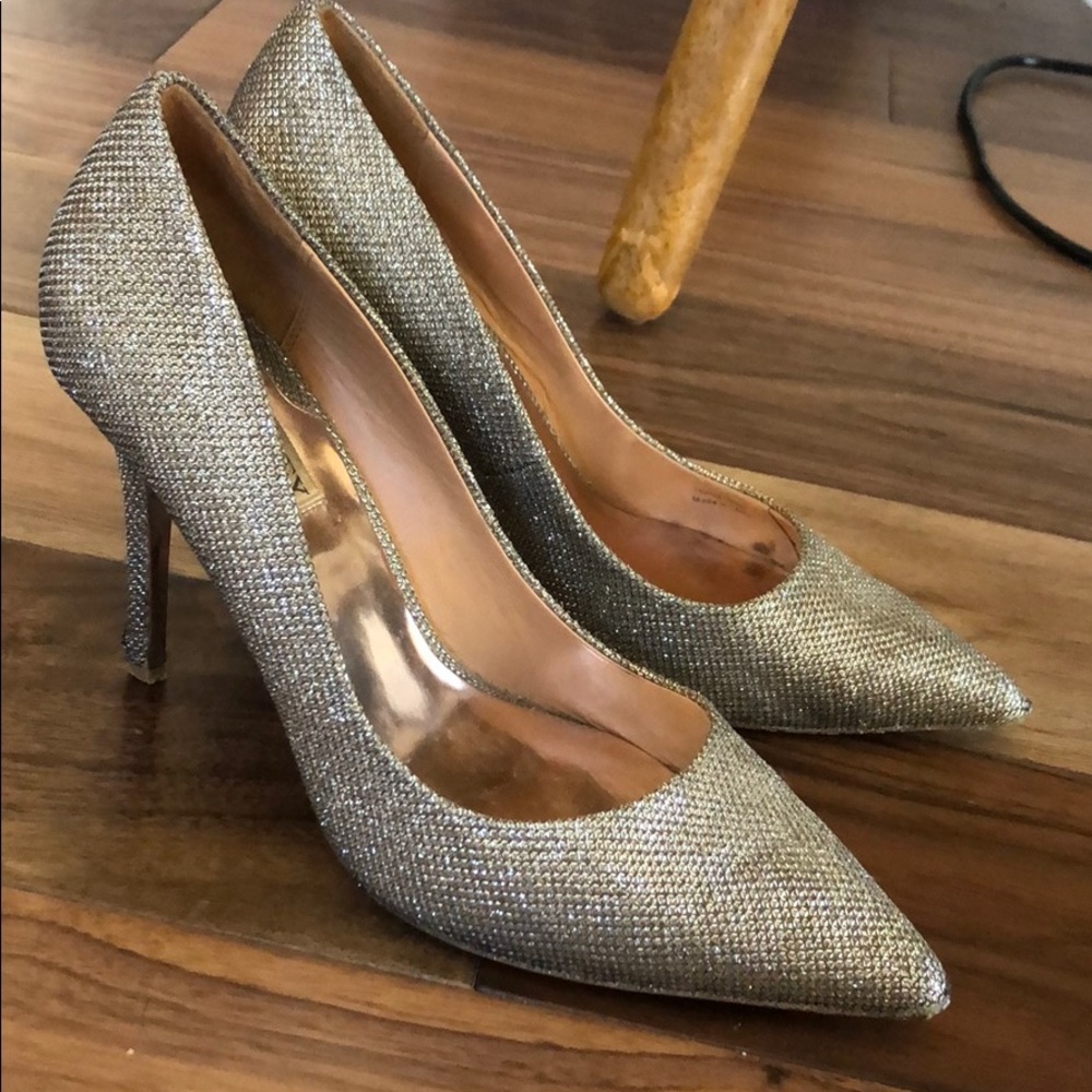 Badgley Mischka Sparkly Pumps